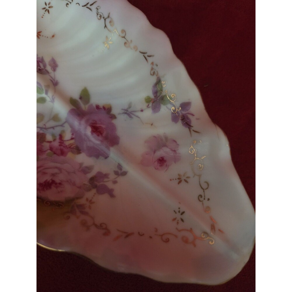 Vintage Royal Crown Chantilly Rose Porcelain Leaf Trinket Dish Hand Painted... - Picture 3 of 6